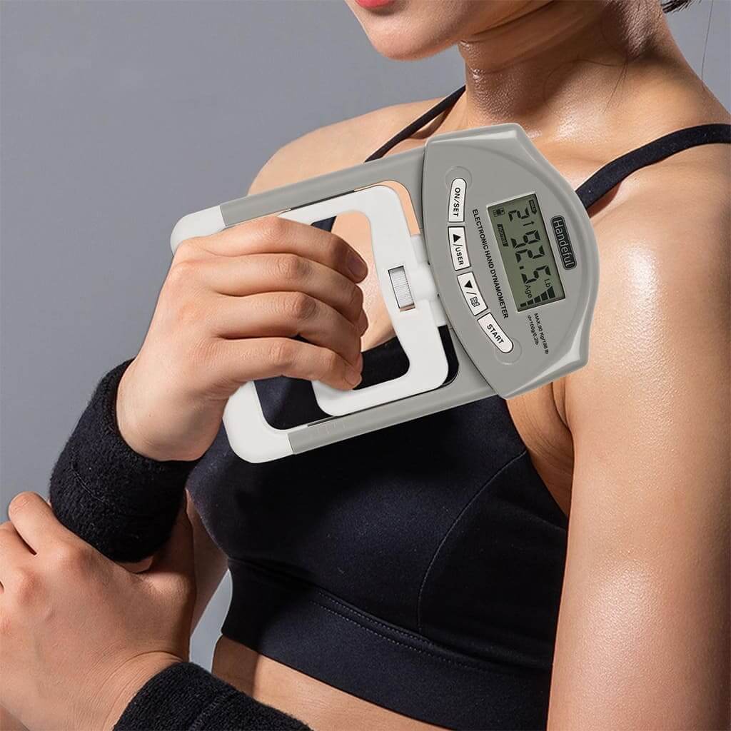 EsencialLuz GripPro digital dynamometer measuring grip strength with clear LCD display.